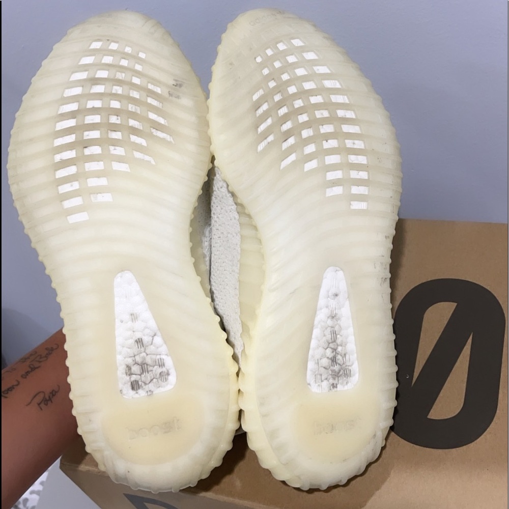 Yeezy Boost 350 V2 - Picture 4 of 5
